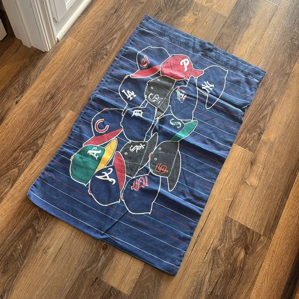 1 Vintage Baseball MLB‎ Pillow Case Team Hats Logos - Picture 2 of 5